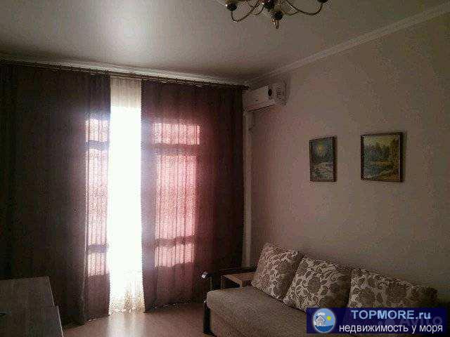 Продаю квартиру  по ул.Средней с ремонтом,бытовой техникой,мебелью, автономное отопление,вид на море,цена ниже аналогов. - 1