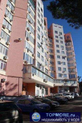 Продается большая двухкомнатная квартира в центральной части города. Квартира состоит из 2 спален и большой...