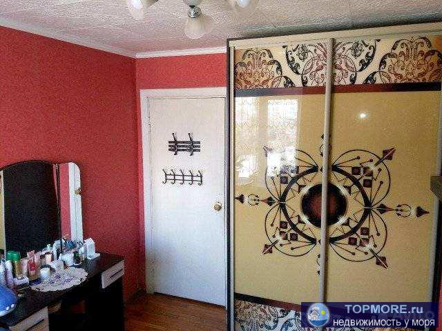 Продается 3-х комнатная квартира, с прекрасным видом на море и горы. 2/5 дома. Квартира очень теплая, светлая. Окна... - 2