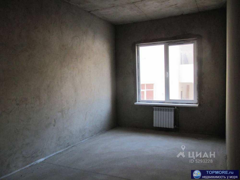 Крупногабаритная квартира в новом доме с автономным отоплением: две изолированные комнаты 14,7 кв.м. и 18,2 кв.м,... - 2