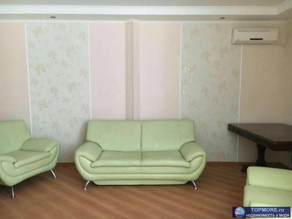 Квартира в Геленджике из ,3 х комнат,находится в 600 м от моря, комнаты изолированы ремонт качественный, рядом школы...