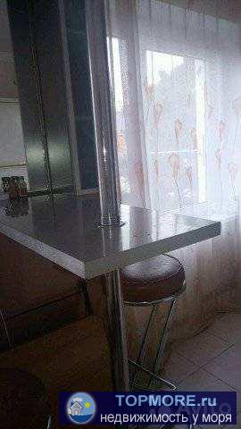 Продажа / Квартиры, Геленджик, улица Кирова, 2 999 000 р. Продам квартиру в самом центре Мебель и техника До моря 5мин Три окна Светлая и уютная Шкаф комод диван кровать...