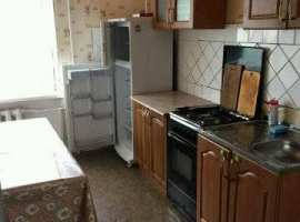 Продам 3 комнатную квартиру. Рядом детские сады,  школа,  во дворе...