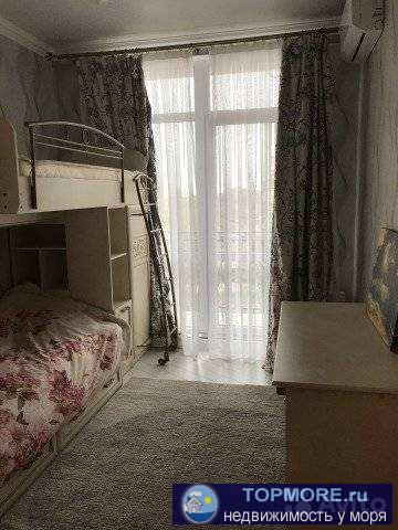 Однокомнатная квартира в живописном районе  ул. Туристическая.  5-7 мин. пешком до моря. Чистый  пляж.  Хороший...