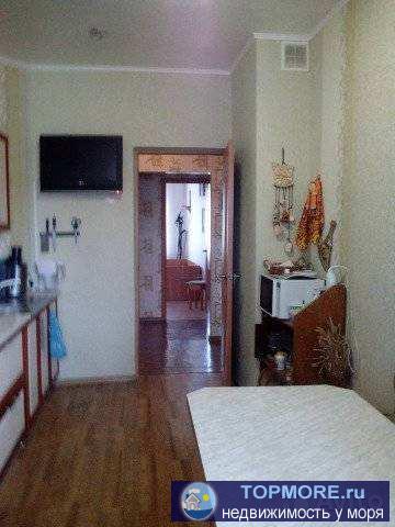 продаю: г.Геленджик, ул.Островского, д.146, (1996 г.)  4-х к.кв., 9/10 эт. (техэтаж, высота ~ 2м);  оп 80 кв.м + 15... - 1