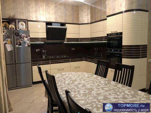  расположенном в 100 м от центральной набережной. На территории жк расположен бассейн,закрытая территория,развитая... - 2