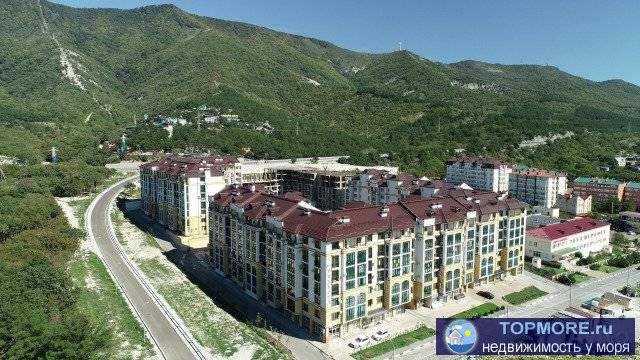 Дом бизнес класса ,подземный и наземный паркинги ,теннисный  корт,волейбольные и баскетбольные площадки,тренажеры во...