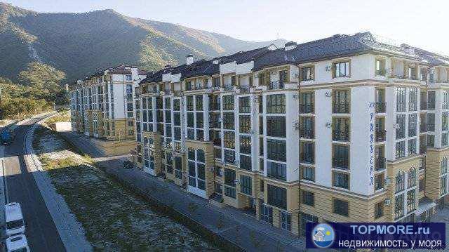 Дом бизнес класса ,подземный и наземный паркинги ,теннисный  корт,волейбольные и баскетбольные площадки,тренажеры во... - 1