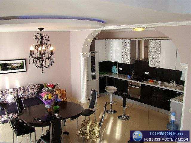 Продается шикарная двухуровневая квартира! Общей площадью 171кв.м.! Большая кухня столовая, 2 спальные комнаты,...