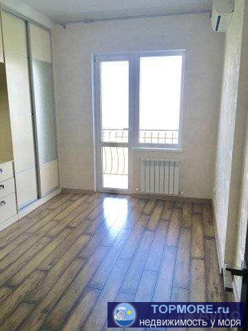 Продам 1-комнатную квартиру с видом на море. В квартире выполнен хороший ремонт, на стенах обои с элементами... - 1