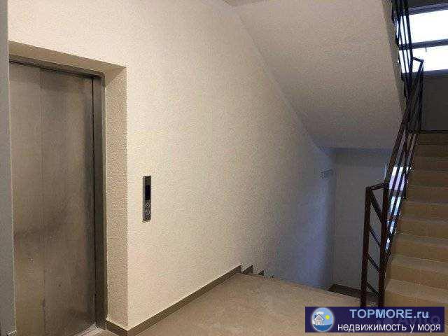 Продам квартиру с автономным отоплением в новом сданном доме. В комнате две застекленные лоджии, на кухне... - 2