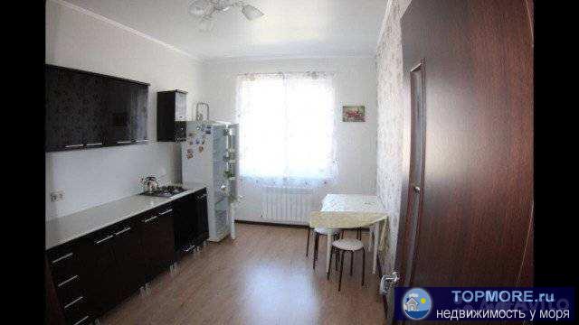 Продаю 1-ю квартиру от агенства 6/6 без лифта. Кухня-15 кв, комната-14,6. Автономное отопление. Квартира с ремонтом,...