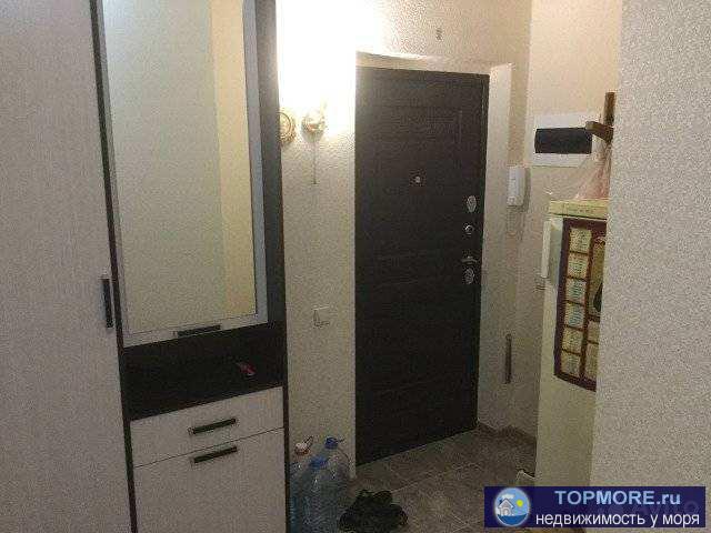 Отличная квартира . С качественным ремонтом и высоким потолками . В квартире кондиционер и встроенный кухонный... - 1