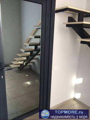 Двухуровневая студия,в центре,на первой линии - пешеходная зона, закрытый двор с парковкой и беседкой с мангалом для... - 2