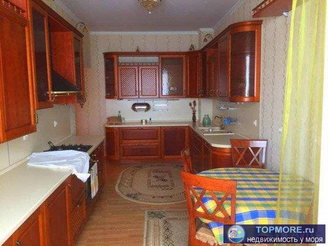 Продажа / Квартиры, Геленджик, Революционная улица, 8 500 000 р. Большая и уютная квартира. Итальянская мебель, дубовая кухня. Состояние квартиры отличное. Мебель есть (италия). Во... - 1