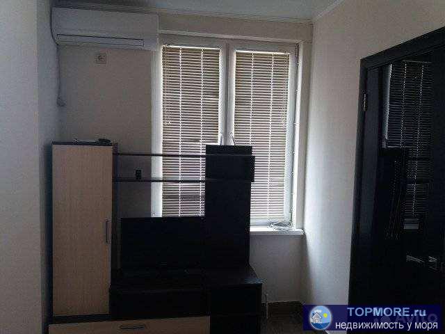 Продаю двухкомнатную квартиру 42 кв.м., 2 этаж, свежий ремонт, с мебелью! риэлторам по данному объявлению, просьба не... - 2