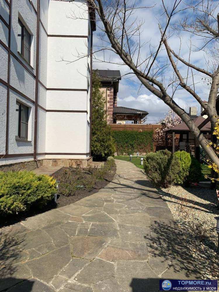 Продажа / Дома и коттеджи, Геленджик, Кипарисовая улица, 30 000 000 р. Шикарный дом для отдыха и постояного места жительства рядом с Гольф-клубом.Участок 6 соток с ландшафтным дизайном,...