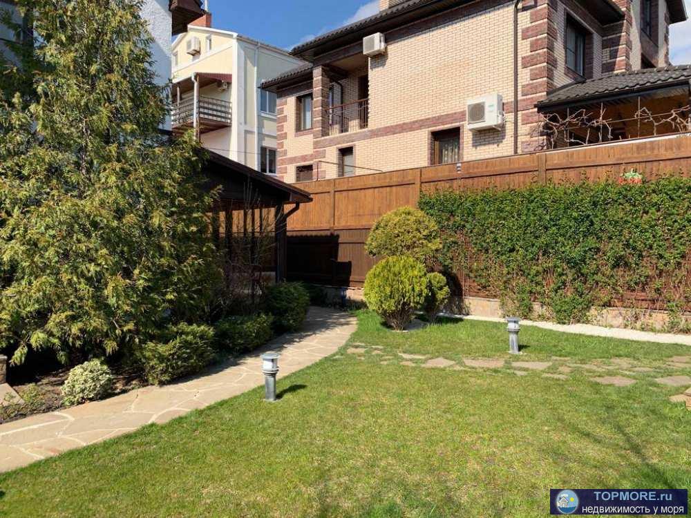Продажа / Дома и коттеджи, Геленджик, Кипарисовая улица, 30 000 000 р. Шикарный дом для отдыха и постояного места жительства рядом с Гольф-клубом.Участок 6 соток с ландшафтным дизайном,... - 2