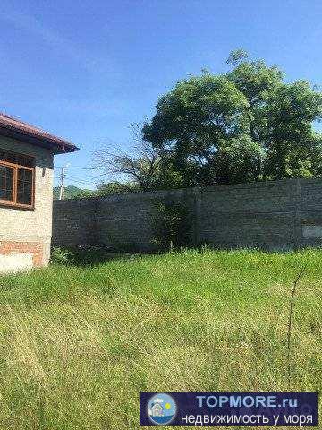 З.у. 6 соток. Дом 9.5 х 11.5. Свидетельство на дом и землю имеются. Коммуникации все возле дома подведены. Свет,... - 1