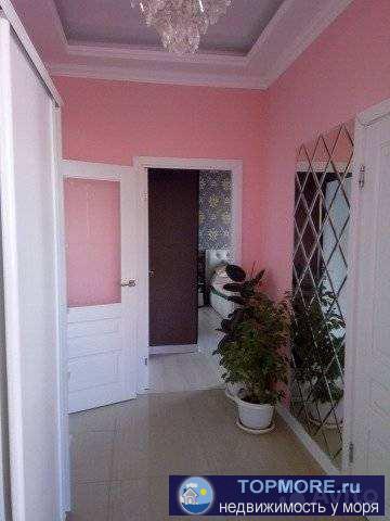 Продаю новый дом построенный по современному проекту. В доме 4 спальни  в двух из них свой с/у,и большая кухня... - 2