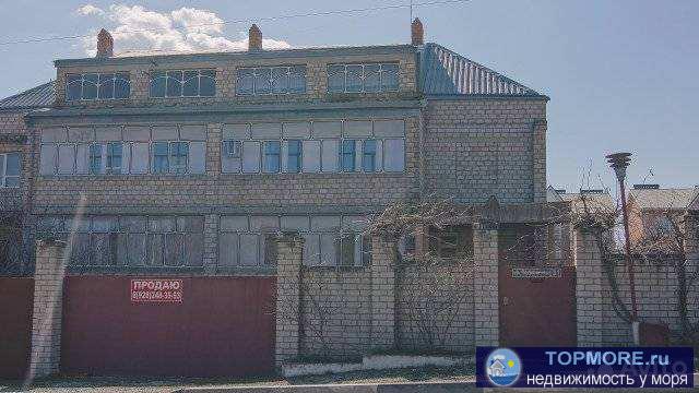 Продажа / Дома и коттеджи, Геленджик, Пограничная улица, 9 500 000 р. Продаётся 1/2 жилого дома в мкр. Голубая бухта. Общая площадь 368,4 кв.м. (жилая 102 кв.м.) Дом выстроен из белого...