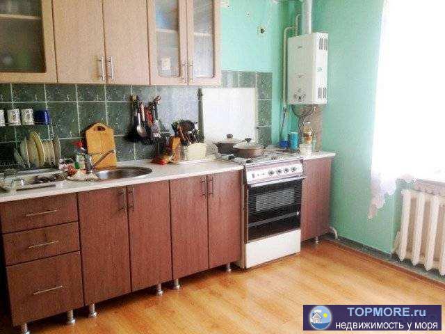 продается добротный дом в центре города, Геленджика на ул Тельмана, 2 этажа с мансардой. 1 этаж кухня, с/у,...