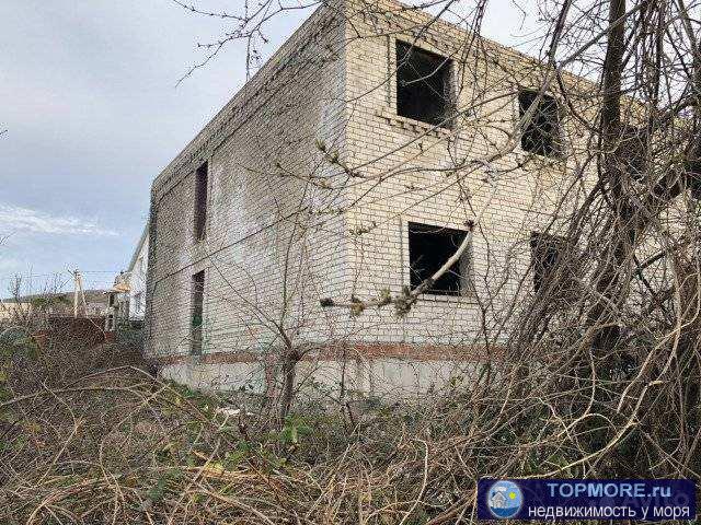 Не достроенный дом 2-х этажный недалёко от моря. угловой участок ул. Рублева- ул. Кустодиева 6 соток. С документами. - 1