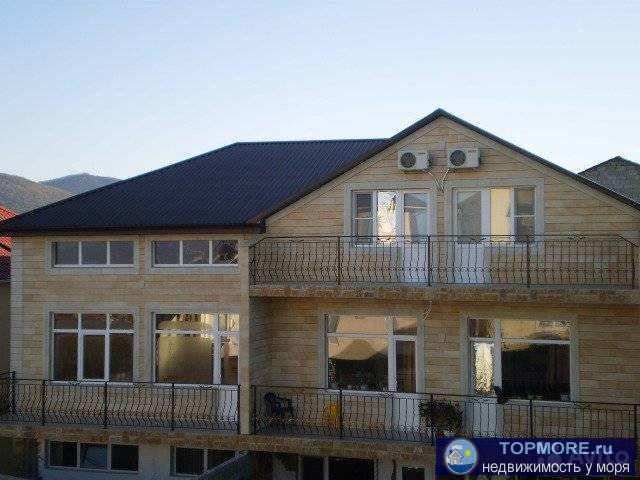 продаю дом,  Дому 7 лет. Фундамент свайный-ленточный. Толщина стен 50 см. Фундамент рассчитан на 5 эт.  все при...