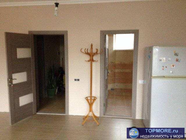 продаю дом,  Дому 7 лет. Фундамент свайный-ленточный. Толщина стен 50 см. Фундамент рассчитан на 5 эт.  все при... - 2