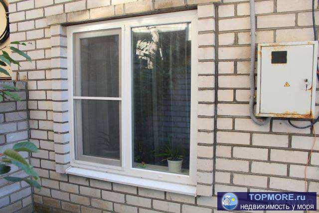 Продается чaсть дома из 3 комнат. Дом pаcположен в районe Tолcтoгo мыca (Сады морeй, Keмпинcкий). Нa участке и в доме...