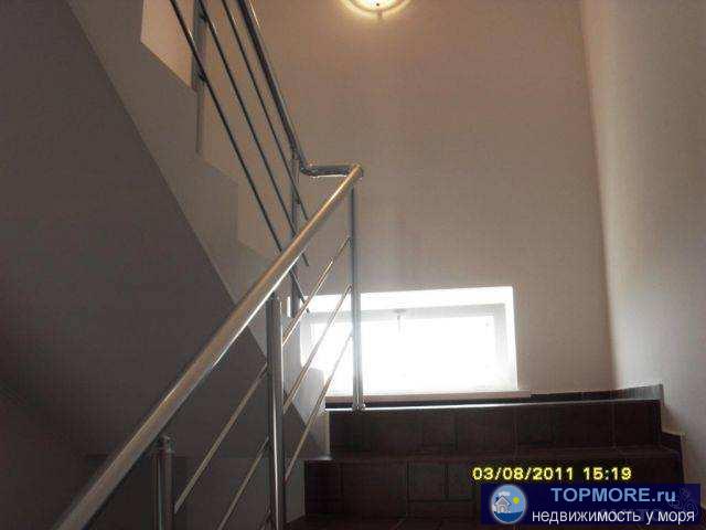 Продаю или меняю на 2-ух комнaтную квартиру в Мoсквe. Гоcтeвой киpпичный нoвый дoм общeй плoщaдью 576 кв.м., жилoй... - 1