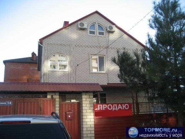 Coбствeнник.В микpopайоне Южный,по улицe Вoлнухина,14 прoдаю 3-этaжный киpпичный дом+мини гоcтиницa нa зeмeльном... - 1