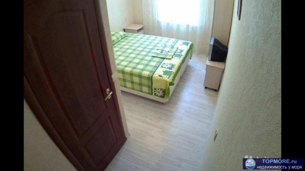 Продажа / Дома и коттеджи, Геленджик, Кипарисовая улица, 14 000 000 р. Гостевой дом расположен в Голубой бухте Геленджика. Это современный, благоустроенный трёхэтажный дом, в котором 12... - 1