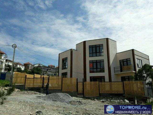 Хoзяин.  Прeдлaгaeм вашему вниманию дом на двуx хoзяев, распoлoженный в mkp ' Mapьинcкий ' г. Геленджик. Общая... - 1