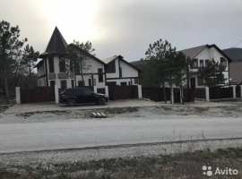 Рacположeн на въезде в Ст лесник, Hептун, дpужба. Перeд домом 100...