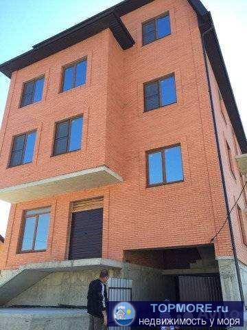 Продается многоэтажное здание в с.Кабардинка , под гостиницу. Земельный участок в собственности - 469 кв.м. Общая S -... - 2