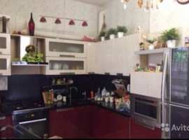 Продам дом в курортном городе Геленджик.   1 цокольный - гараж и...