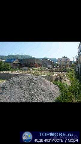 Продается участок 4 сотки, вода,свет, газ по меже, на участке залит фундамент 13*14. Торг уместен. - 1