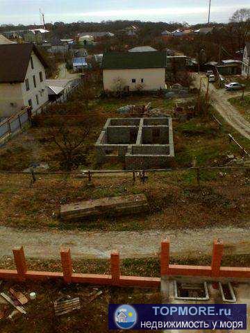 Геленджик ,район 'Голубая бухта',перекресток ул. Папанина и Васильковой,две фасадной стороны 25+20 метров,до моря 500...