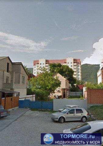 Продам участок 7.3 сот по улице Жуковского в Геленджике. Участок ровный, фасад 11 м, все коммуникации рядом. Торг. - 2