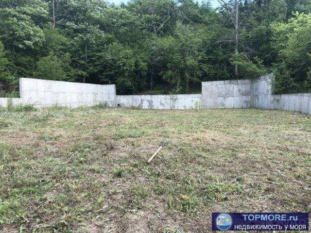 Земельный участок. Ровный. Строится и жить можно!Выполнены работы по заливке фундаментов под забор, подземные...