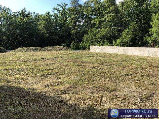 Земельный участок. Ровный. Строится и жить можно!Выполнены работы по заливке фундаментов под забор, подземные... - 2