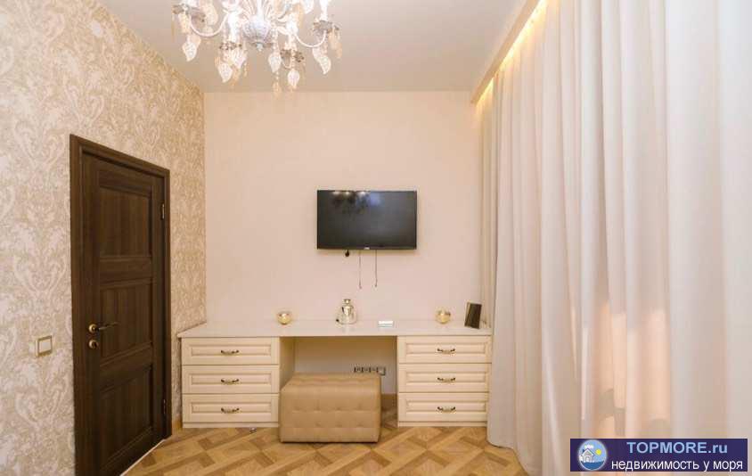 В квартире роскошный ремонт, мебель и техника.  Звоните. отвечу на все ваши вопросы.