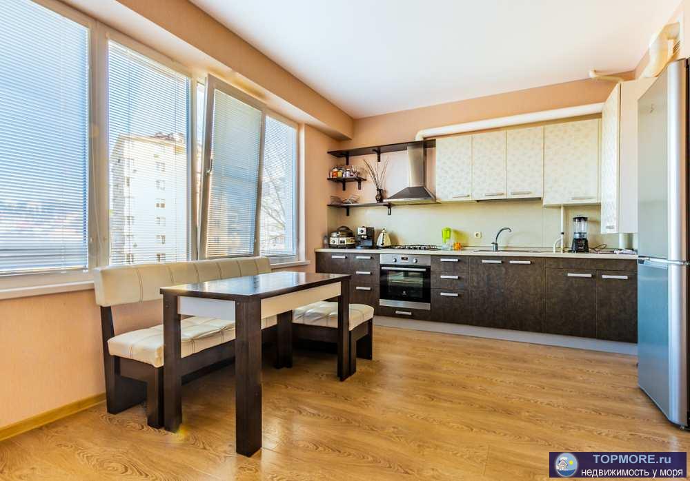Полноценная однокомнатная квартира ,по планировке кухня гостинная отдельно спальная ,гардероб .