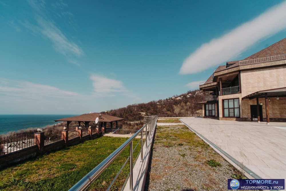 Роскошный дом, площадью 1500 кв.м. расположен в одном из самых востребованных для жизни районов — в Хосте. На четырех...