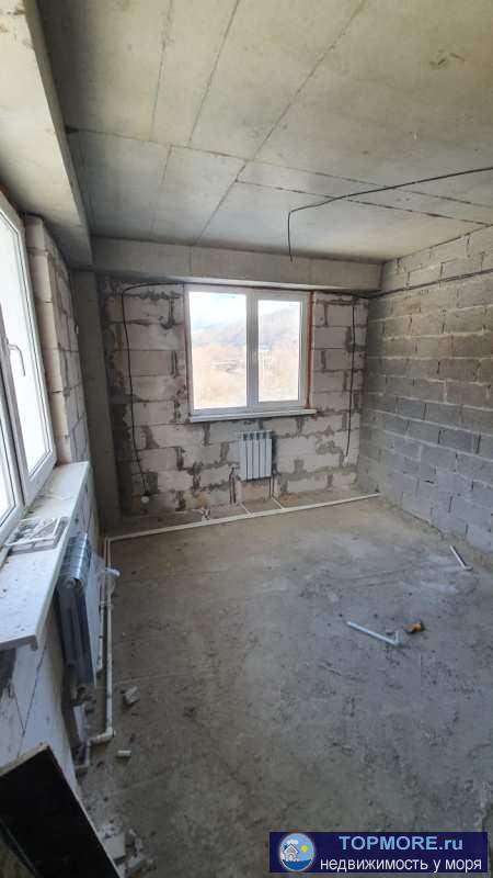 Представляем вашему внимаю квартиру в тихом месте на берегу реки. С потрясающим видом на горы и реку. Рядом с домом...