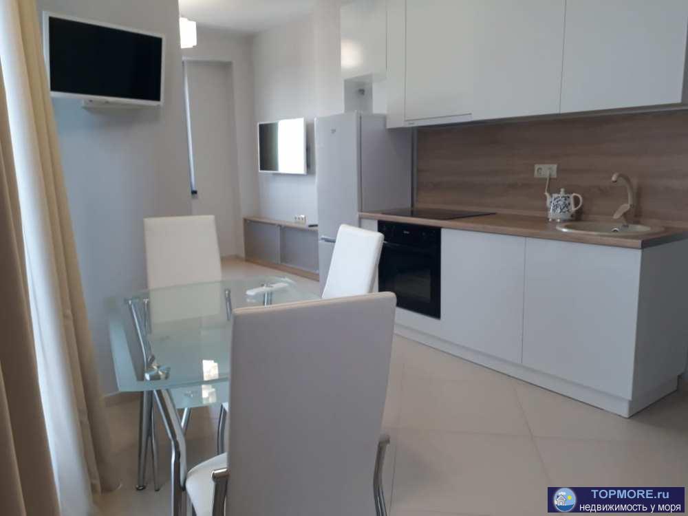  Продаю апартаменты в центре Сочи! Качественный  ремонт, мебель и техника остаются покупателю. Дом бизнес класса с...