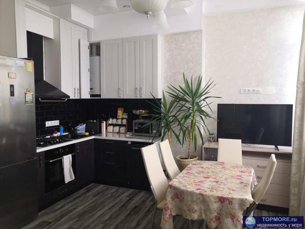 Продаю 2-х комнатную квартиру 58 кв.м на 5 этаже с евро ремонтом, установлена качественная кухня, есть новая,...
