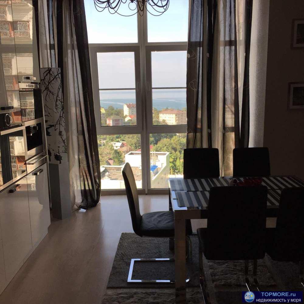 Вид на море, дорогой ремонт, делали для себя. В доме 2 лифта. Документы готовы к продаже, снизили цену.