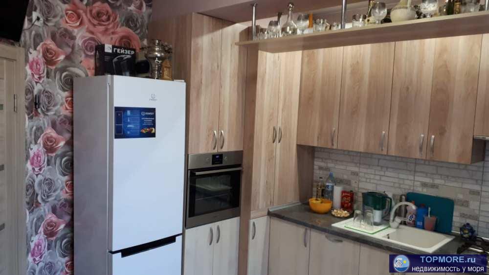 Продается 3-х комнатная квартира в клубном доме, в центре Адлера,рядом с парком Южные культуры.Тихий район. В...